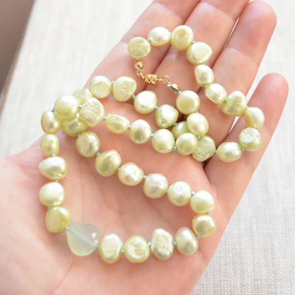 Spring Green Hand Knotted Pearl Necklace - Hand Made in Canada - Picture 8 of 8